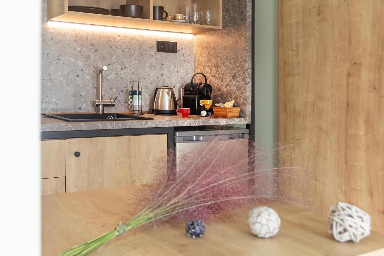 Araliki Suites Polychrono Luaran gambar
