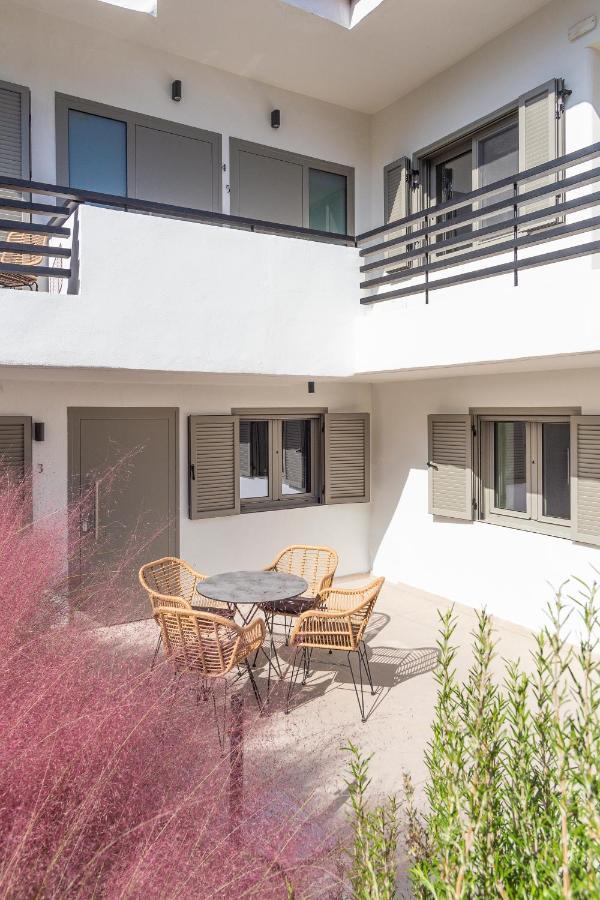 Araliki Suites Polychrono Luaran gambar