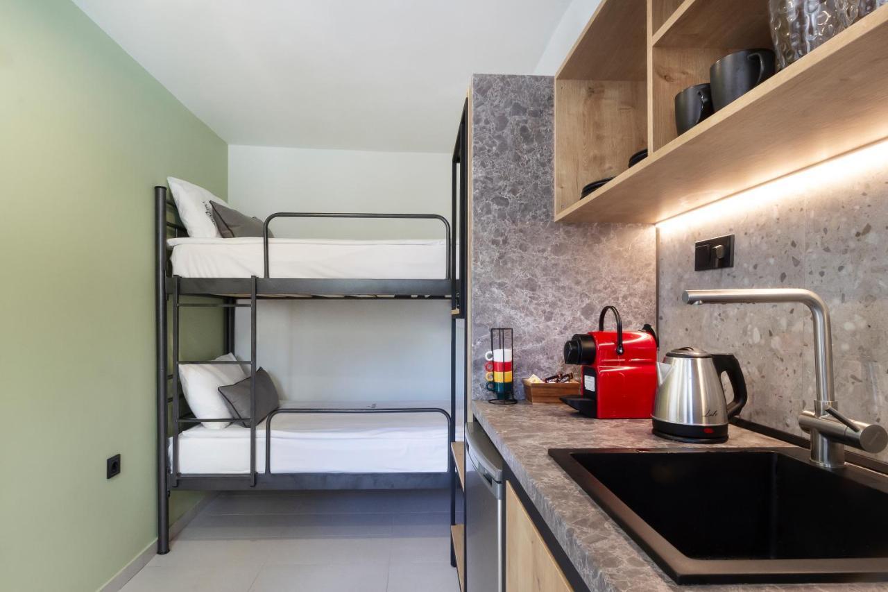 Araliki Suites Polychrono Luaran gambar