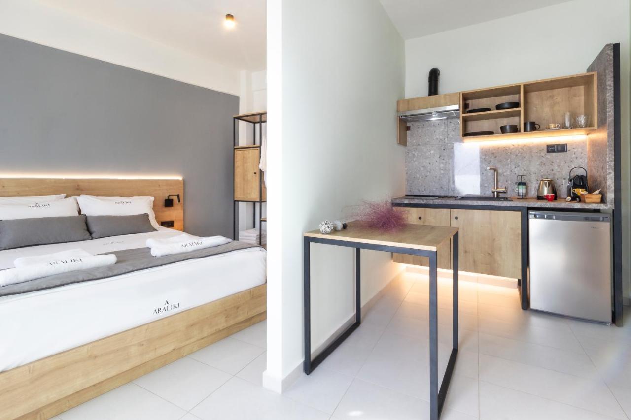 Araliki Suites Polychrono Luaran gambar